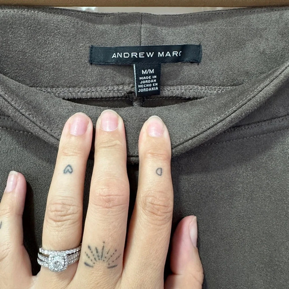 Andrew Marc | Women's Super Soft Stretch Faux Suede Pull On Pants | Size: Medium - Picture 5 of 9